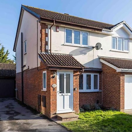 2 Bedroom House-Driveway - Bournemouth Hospital - Long Stay Discounts - Lima Apartments Ltd Dış mekan fotoğraf