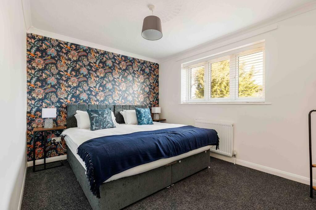 2 Bedroom House-Driveway - Bournemouth Hospital - Long Stay Discounts - Lima Apartments Ltd Dış mekan fotoğraf